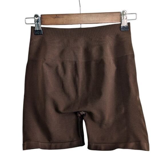 Alphalete Amplify Shorts Brown, Women's Size M - Picture 2 of 5